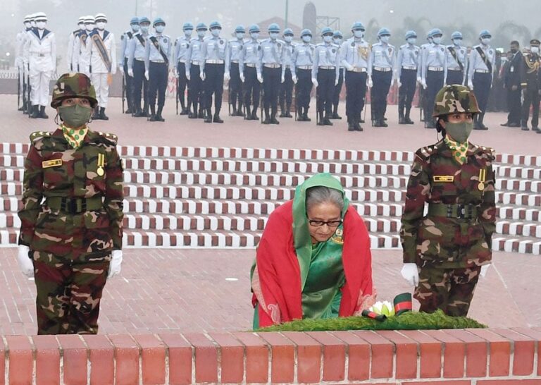 মুক্তিযুদ্ধের শহীদ, বঙ্গবন্ধুর প্রতি গভীর শ্রদ্ধা নিবেদন করেছেন প্রধানমন্ত্রী