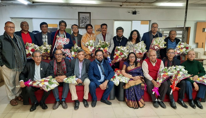 জাতীয় প্রেস ক্লাবের নতুন কমিটির দায়িত্ব গ্রহণ