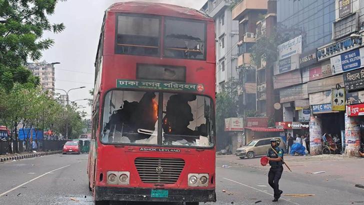 ঢাকায় সংঘর্ষ: পুলিশের তিন মামলায় গয়েশ্বরসহ আসামি ৫০০