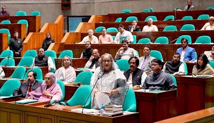 ফিলিস্তিনে যুদ্ধ বন্ধ ও সেবাখাত খুলে দেয়ার দাবি জানালেন প্রধানমন্ত্রী