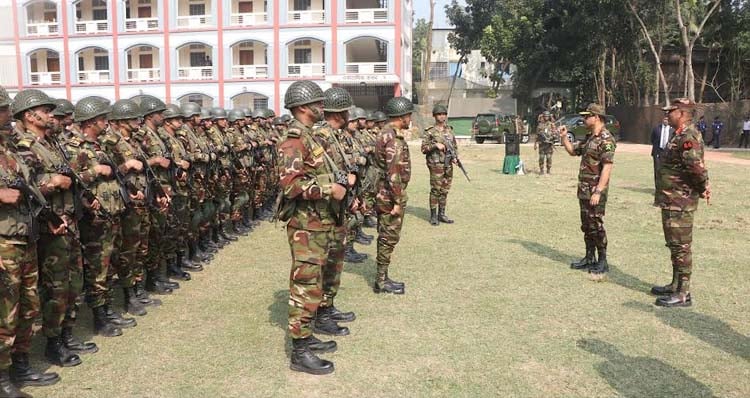 মোতায়েন করা সেনাবাহিনীর কার্যক্রম পরিদর্শন করলেন সেনাপ্রধান জেনারেল এস এম শফিউদ্দিন