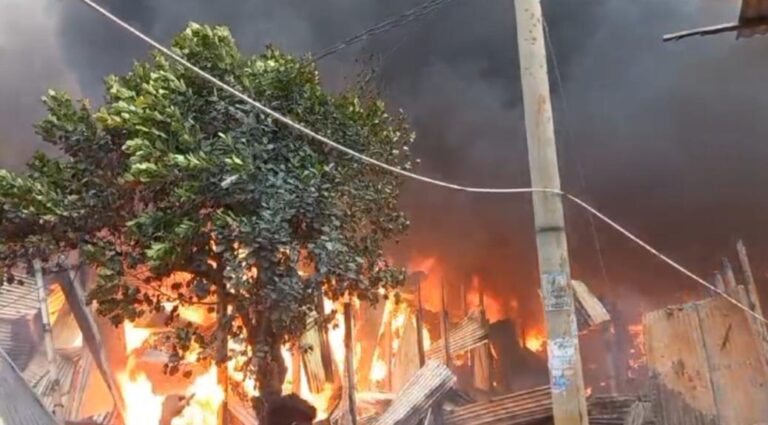 গাজীপুরের কোনাবাড়ীতে ঝুটের গুদামে অগ্নিকাণ্ড