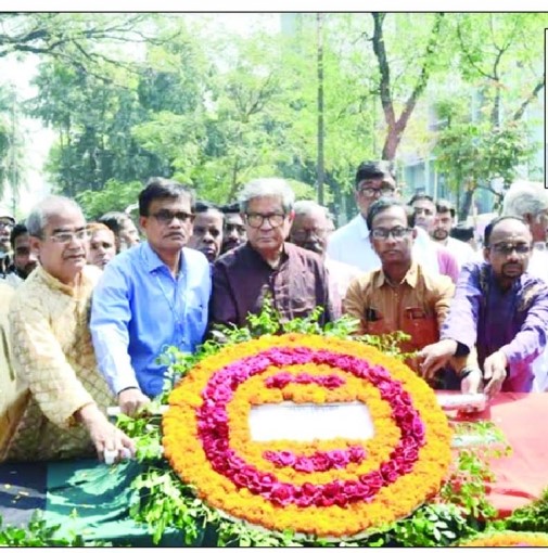 বনানী কবরস্থানে প্রধানমন্ত্রীর প্রেস সচিব ইহসানুল করিমের দাফন