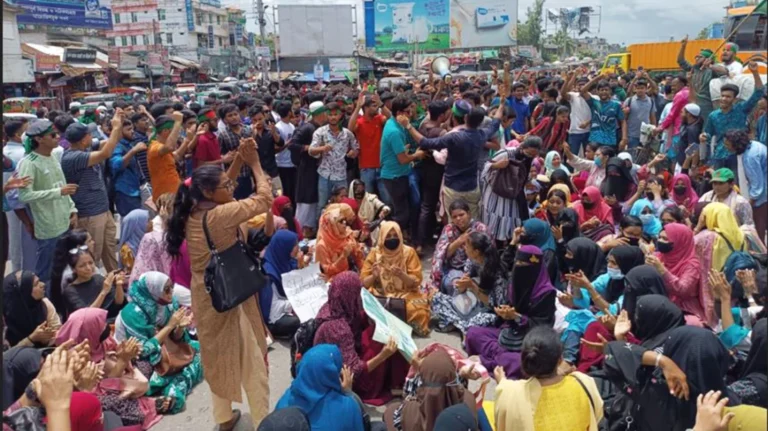 কোটা সংস্কার দাবি: আন্দোলনে উত্তাল বরিশাল, শিক্ষার্থী-ছাত্রলীগ পাল্টাপাল্টি ধাওয়া