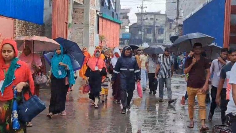 গাজীপুরে নিরাপত্তা জোরদার, খোলা আছে কল কারখানা