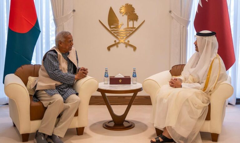 কাতারের প্রধানমন্ত্রীর সঙ্গে প্রধান উপদেষ্টার বৈঠক