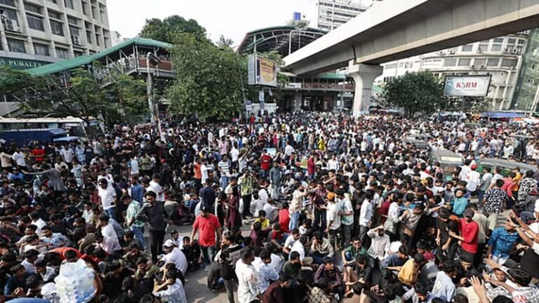 শাহবাগ ছাড়ল ছাত্রদল, যান চলাচল শুরু