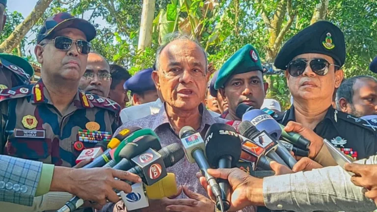 প্রোপার চ্যানেলে পাঠানো হবে অবৈধ ভারতীয়দের: স্বরাষ্ট্র উপদেষ্টা