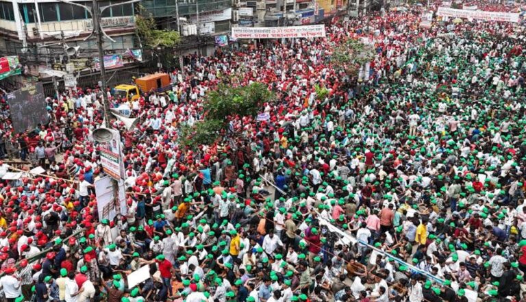 বিএনপির তারুণ্যের সমাবেশে নেতাকর্মীদের ঢল