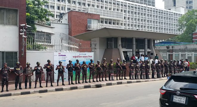 সচিবালয়ে কঠোর নিরাপত্তা, সোয়াট-বিজিবি মোতায়েন