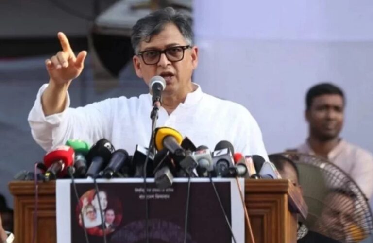 সরকার পদত্যাগের নাটক করেছে: সালাহউদ্দিন আহমেদ
