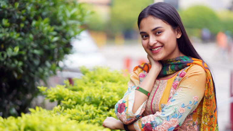 নাটকের শুটিং করতে গিয়ে আহত অভিনেত্রী তটিনী