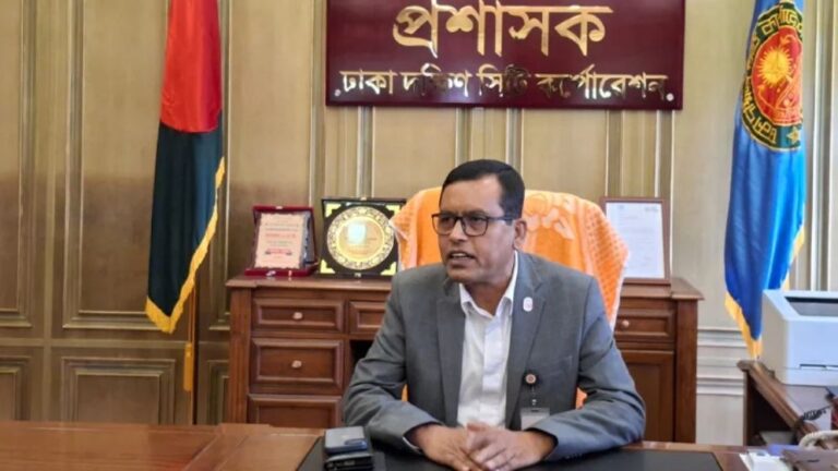 দীর্ঘ ৪৩ দিন পর নগর ভবনে ফেরেন ডিএসসিসি প্রশাসক