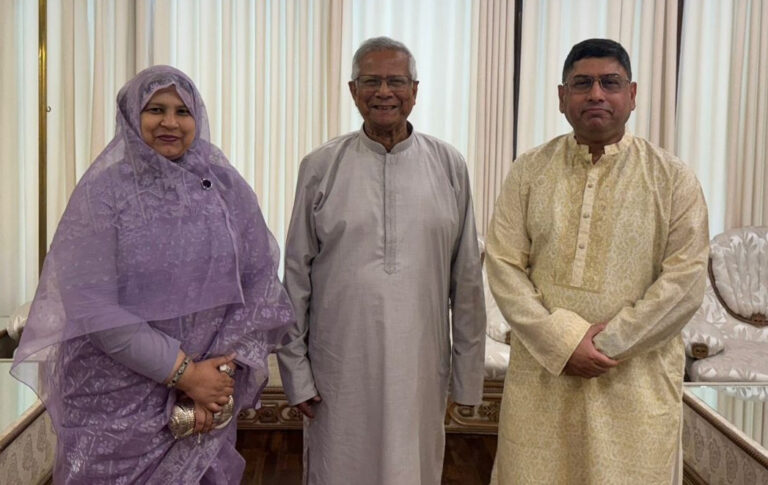 প্রধান উপদেষ্টার সঙ্গে সেনাপ্রধানের সাক্ষাৎ