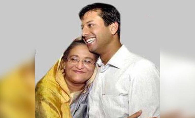 ঈদ উদযাপন, মায়ের সঙ্গে এখনও ভারতে অবস্থান করছেন জয়