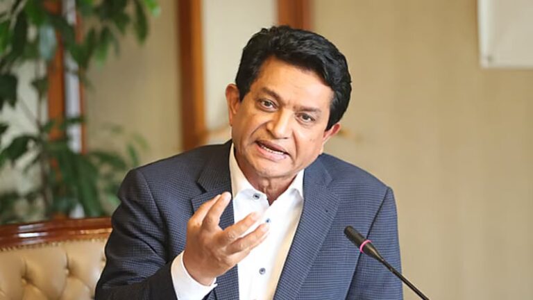 ৪০ বছরের ব্যবসায়িক জীবনে রপ্তানি খাতে এমন সংকট দেখিনি: এ. কে. আজাদ
