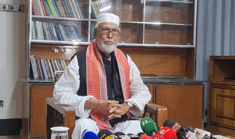 না পারলে দায়িত্ব ছেড়ে দেন, সরকারকে কাদের সিদ্দিকী