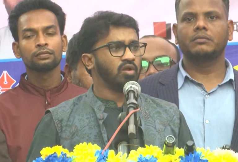 ড. ইউনূস চাইলে আ. লীগের প্রধান হিসেবে দায়িত্ব নিতে পারেন : রাশেদ খান