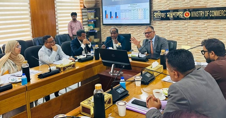 নভেম্বরে টিসিবির তালিকায় যোগ হবে আরও ৫ পণ্য: বাণিজ্য উপদেষ্টা