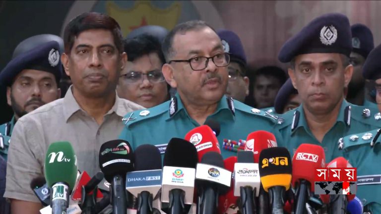 ডাকসু নির্বাচন ঘিরে নিরাপত্তা ঝুঁকি নেই: ডিএমপি কমিশনার