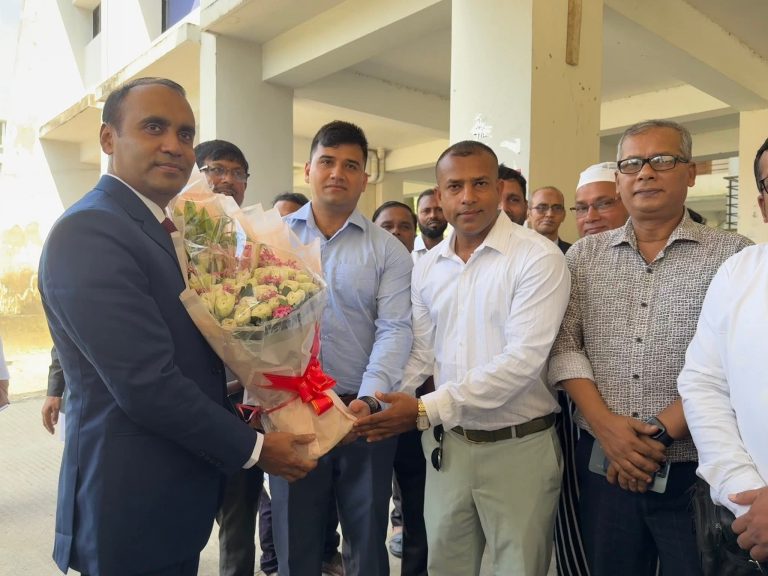কলাপাড়ায় গ্রীন ক্যাম্পেইনে অংশ নিলেন পটুয়াখালী জেলা প্রশাসক