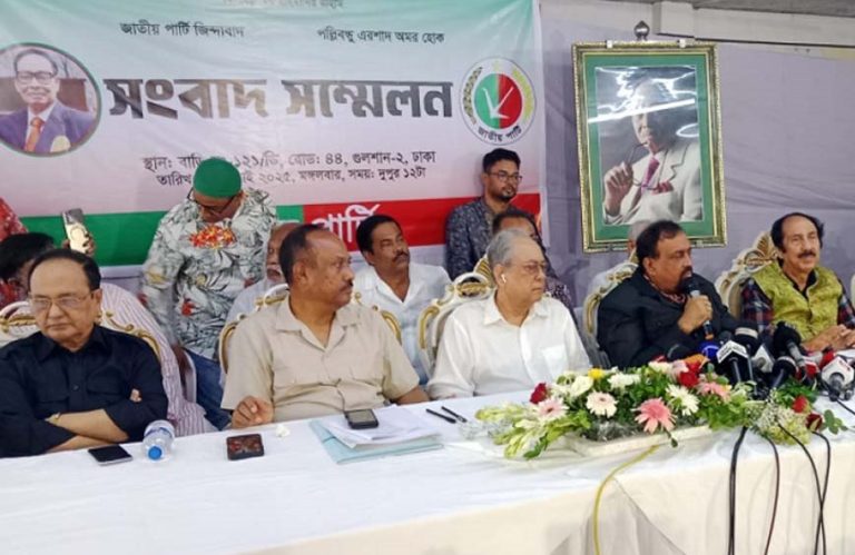 জাতীয় পা‌র্টি নি‌য়ে বিভ্রান্তি ছড়ালে, জি এম কাদেরের বিরুদ্ধে আইনগত ব্যবস্থা নেয়া হবে: আনিসুল ইসলাম মাহমুদ