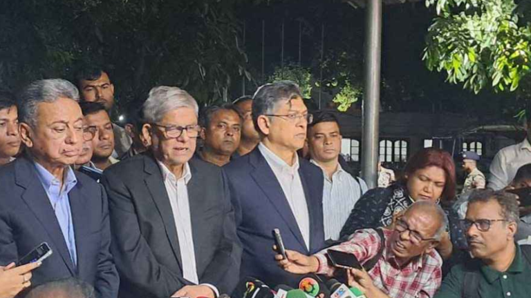 অন্তর্বর্তী সরকারকে তত্ত্বাবধায়ক সরকারের ভূমিকায় যেতে হবে