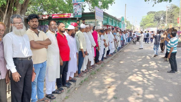 গাজীপুর সিটির তত্ত্বাবধায়ক প্রকৌশলীকে প্রত্যাহারের দাবিতে বিএনপির- জামায়াত-হেফাজত এক প্ল্যাটফর্মে