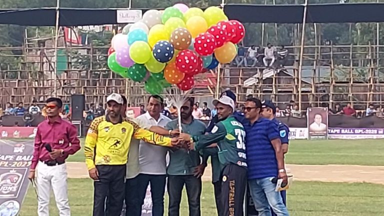 গাজীপুরে শুরু হলো টেপ বল বিপিএল, জমজমাট আয়োজনে উদ্বোধনী অনুষ্ঠান