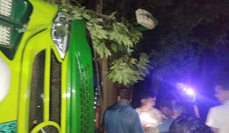 গোপালগঞ্জের কাশিয়ানীতে বাস উল্টে নিহত ১ আহত ২৫