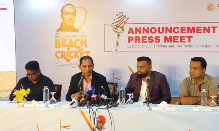 প্রথমবার কক্সবাজারে আরাফাত রহমান কোকো মেমোরিয়াল বিচ ক্রিকেট
