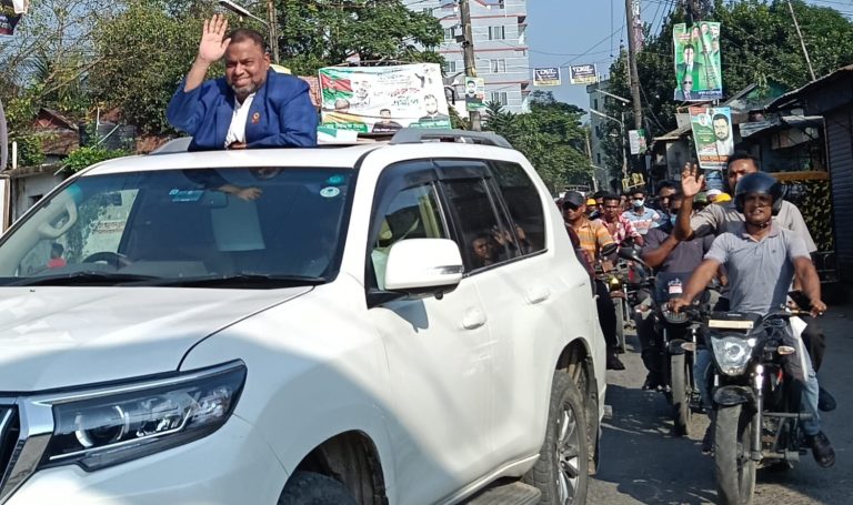 কিশোরগঞ্জ-১ আসনে বিএনপির মনোনয়ন প্রত্যাশী মবিনের মোটরসাইকেল শোডাউন