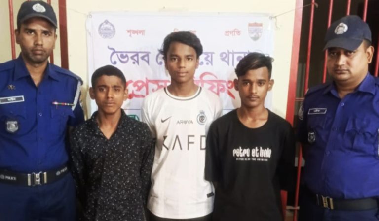 ভৈরবে ট্রেনে হামলার ঘটনায় ১৫০ জনের নামে মামলা, গ্রেফতার ৩