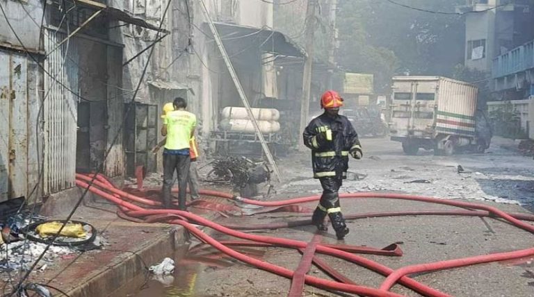 মিরপুরের পোশাক কারখানায় আগুন, ৯ জনের লাশ উদ্ধার