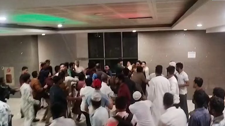 রাজধানীতে লেনদেন সংক্রান্ত বিরোধের জেরে এনসিপির দুই পক্ষের সংঘর্ষ, আহত ১