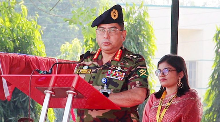 নারীদের বাদ দিয়ে উন্নয়নের চিন্তা করা ভুল: সেনাপ্রধান