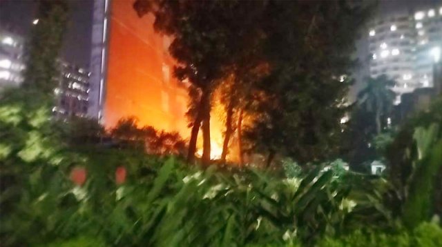 ঢাকা বিশ্ববিদ্যালয়ের বিজয় একাত্তর হলে আগুন