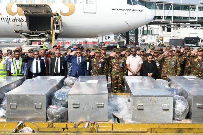 সুদানে জাতিসংঘ শান্তিরক্ষা মিশনে সন্ত্রাসী ড্রোন হামলায় নিহত সেনাবাহিনীর ৬ শান্তিরক্ষীর মৃতদেহ দেশে প্রত্যাবর্তন