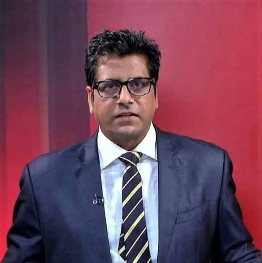 সাংবাদিক আনিস আলমগীরকে নেওয়া হলো ডিবি কার্যালয়ে