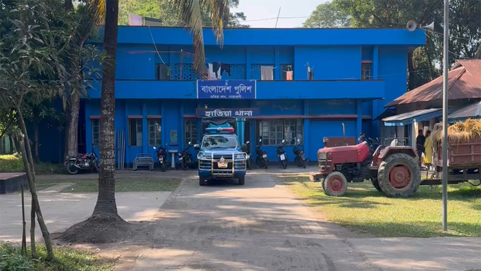 নোয়াখালীতে দুই পক্ষে গোলাগুলি, নিহত ৫