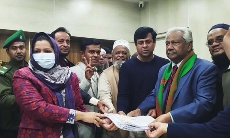 কিশোরগঞ্জ-৩ আসনে বিএনপি প্রার্থী ড. এম ওসমান ফারুকের মনোনয়ন পত্র দাখিল