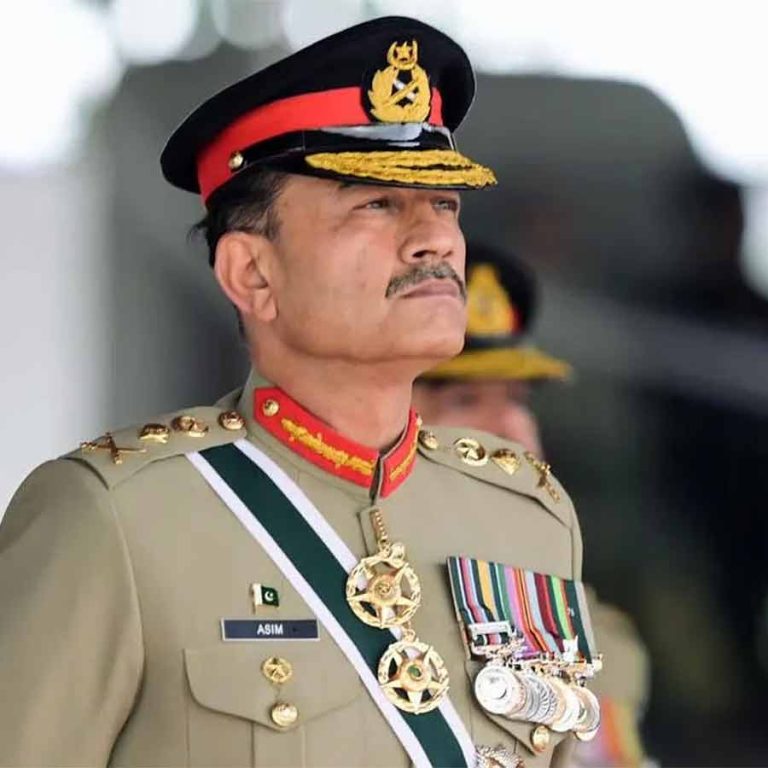 পরমাণু ভান্ডারের চাবি মুনিরকে