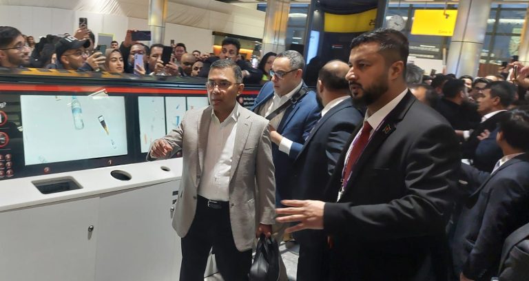 দেশের পথে তারেক রহমান