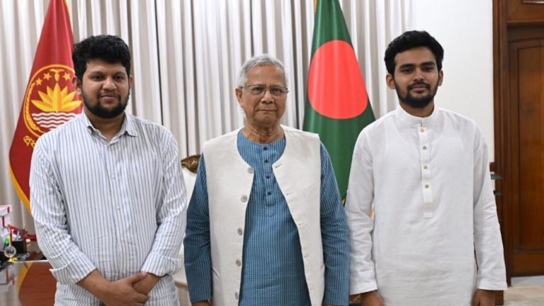 উপদেষ্টা মাহফুজ আলম ও আসিফ মাহমুদের পদত্যাগ