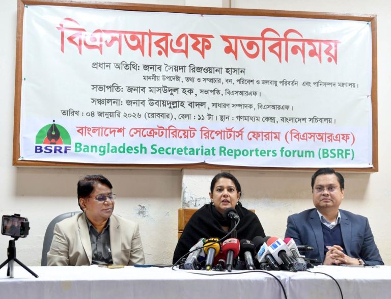 নির্বাচনের পরিবেশ নেই কোন রাজনৈতিক দল এমন অভিযোগ করছে না : তথ্য উপদেষ্টা