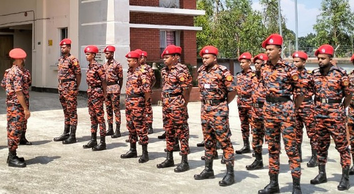 কিশোরগঞ্জে লিফটে আটকে পড়া বরসহ ১০ জনকে উদ্ধার