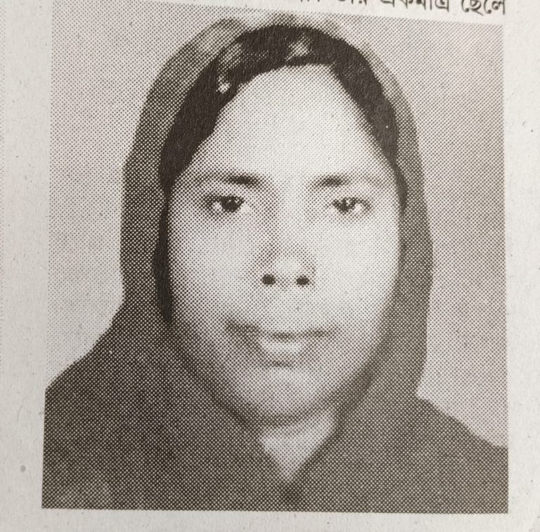 ক্যান্সারে আক্রান্ত মায়ের চিকিৎসায় ছেলের আকুতি