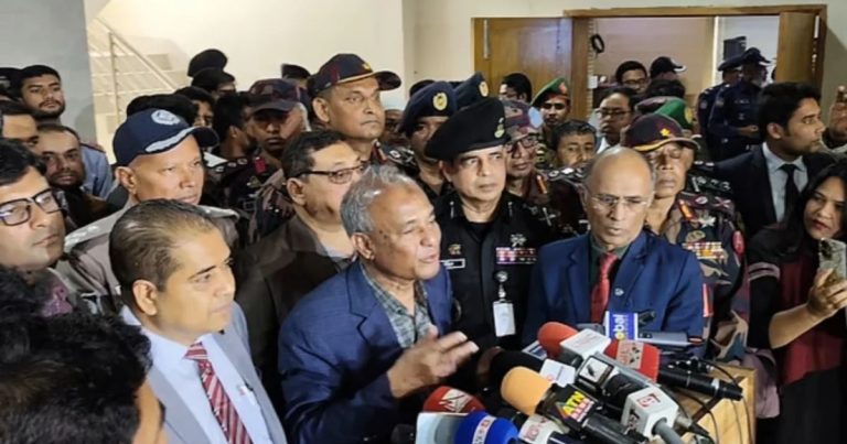 খুব শান্তিপূর্ণ, সুষ্ঠু ও উৎসবমুখর পরিবেশে নির্বাচন হবে: স্বরাষ্ট্র উপদেষ্টা