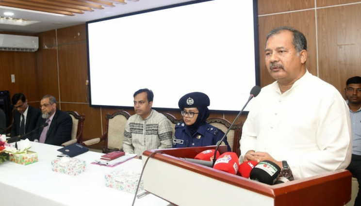 স্বচ্ছতার সঙ্গে ফ্যামিলি কার্ড বিতরণ করতে হবে বরিশালে তথ্যমন্ত্রী