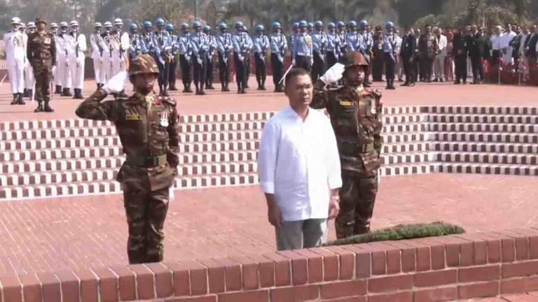 জাতীয় স্মৃতিসৌধে প্রধানমন্ত্রীর শ্রদ্ধা